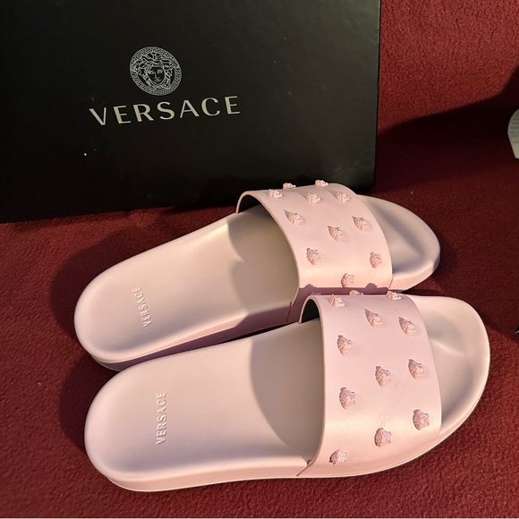 versace slides - Picture 2 of 10